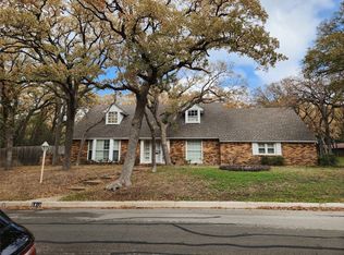 5813 Rockhill Rd, Fort Worth, TX 76112