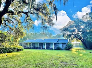 102 Myrtlewood Point Rd E, East Palatka, FL 32131