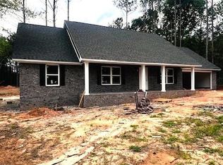 135 Harvey Dr, Sumter, SC 29150