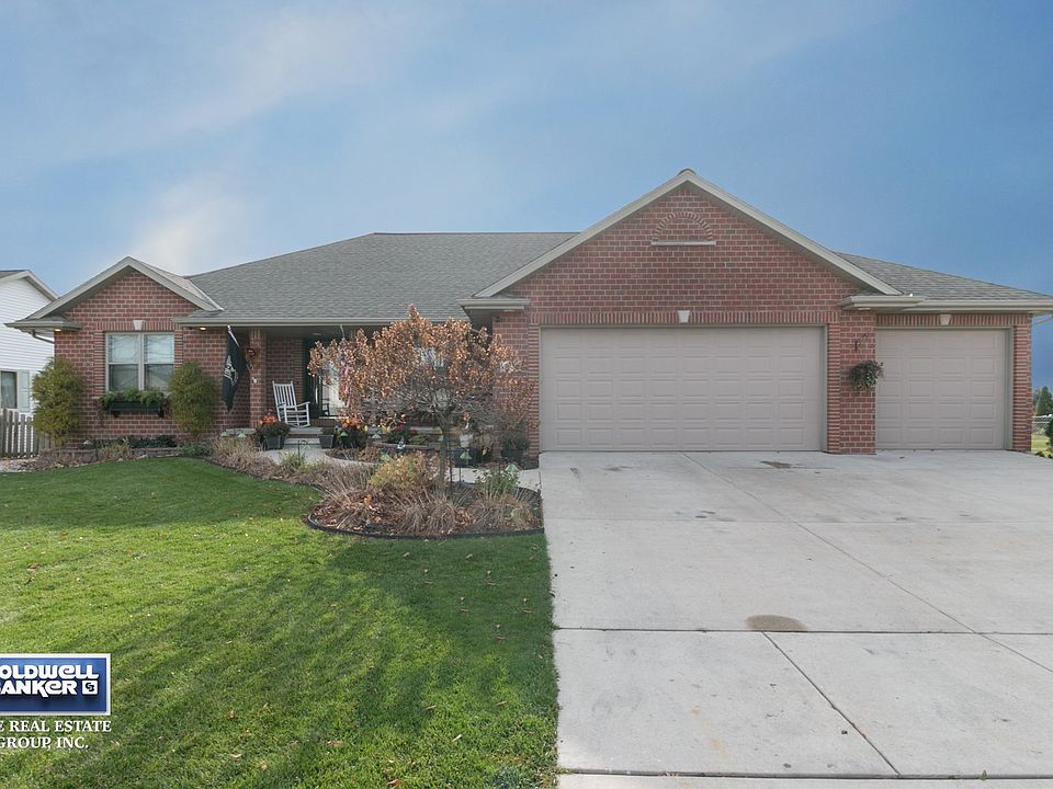 Great curb appeal!