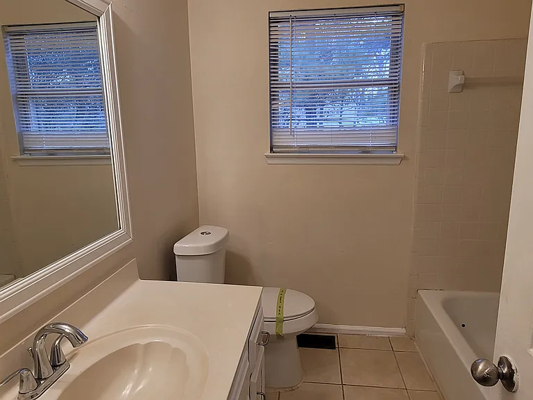 2082 Montgomery Trl — Photo 22