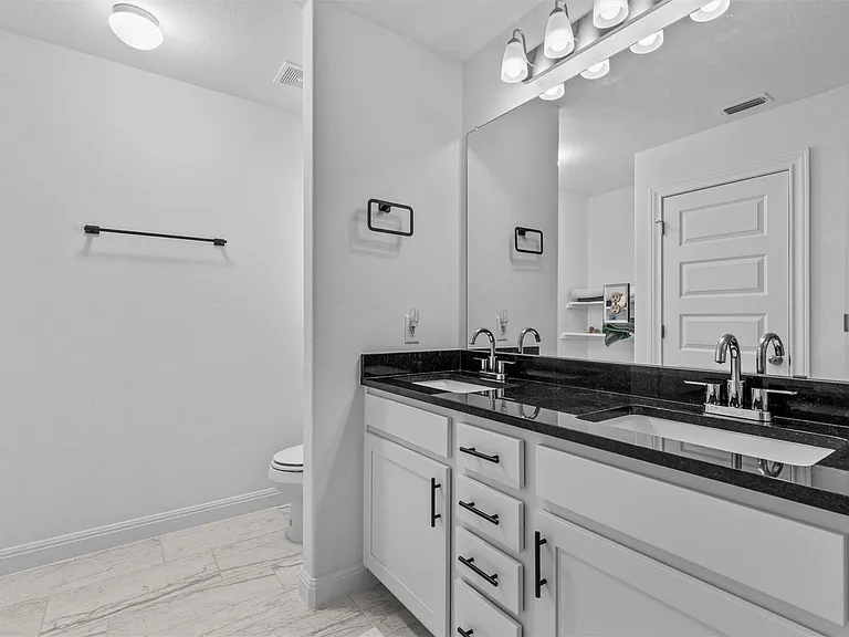 6201 Pine Leaf Trl — Photo 21