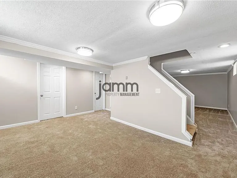 1653 Woodhurst Ave — Photo 19