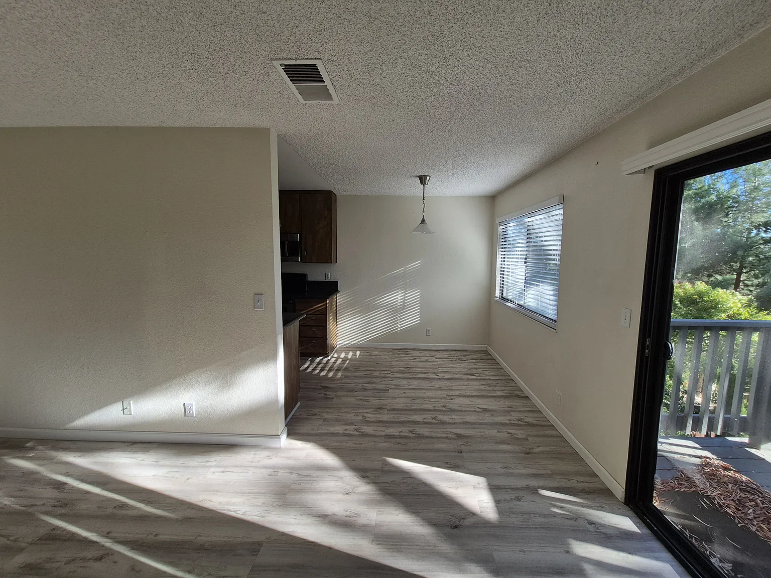 1 bed, 687 sqft, $2,100 — Photo 4