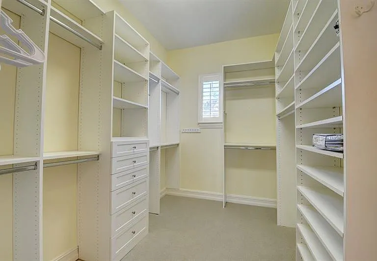 306 E Mallory Cir — Photo 28
