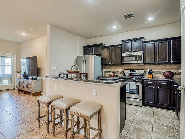 7413 Red Cedar Dr — Photo 25