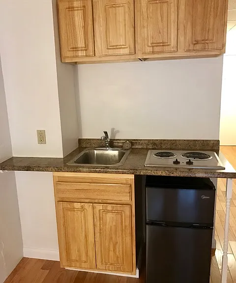 854 Beacon St #A — Photo 3