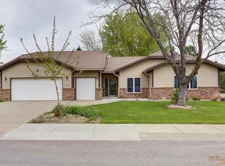3862 Pebble Beach Ct, Rapid City, SD 57703