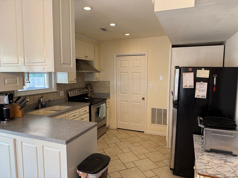 1st image of 3747 Clipper Bay Dr