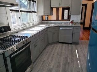 28 Archdale Rd FLOOR 2, Roslindale, MA 02131