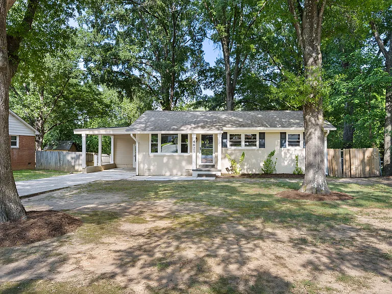 4825 Revere Rd — Photo 2