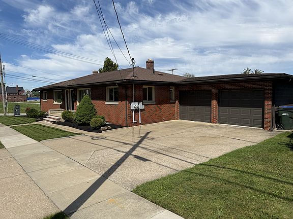 2nd image of 1661 & 1663 2nd St #1663
