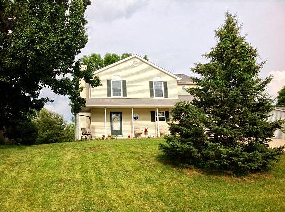 3rd image of 20962 Bellemeade Dr