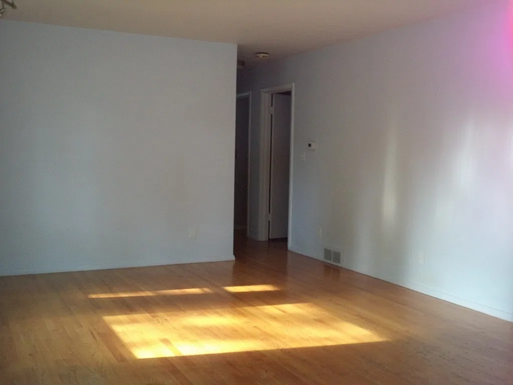 3 bed, 2400 sqft, $2,100 — Photo 4