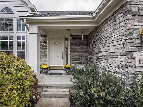 3rd image of 651 Freshwater Ct