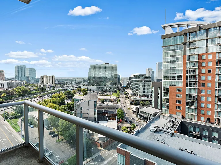 700 12th Ave S #1101 — Photo 32