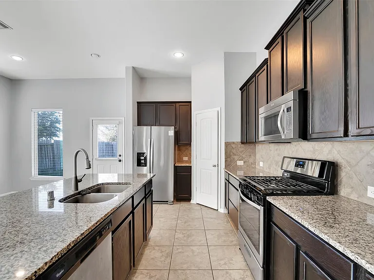 5407 Baronet Dr — Photo 15