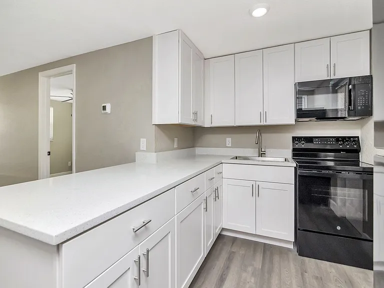 104 Karde Ln #B — Photo 3