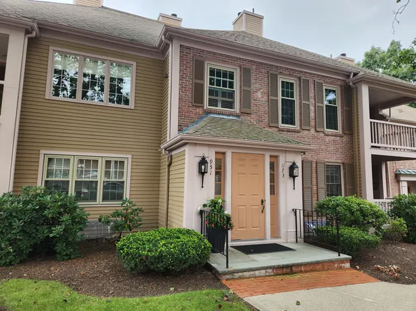 1 Highland Ct, Needham, MA 02492