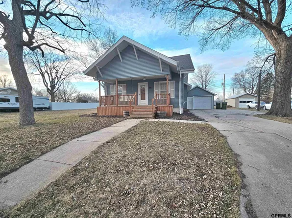 708 E Forrest St, Sutton, NE 68979