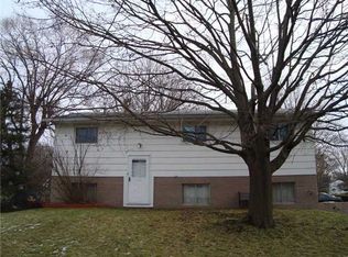 82 Florendin Dr, Henrietta, NY 14467