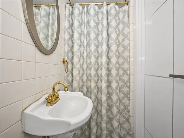 164-23 75th Road image 10 of 18