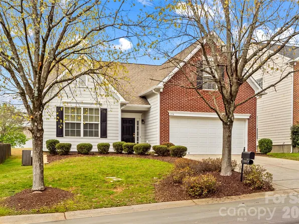 114 Charing Pl, Mooresville, NC 28117
