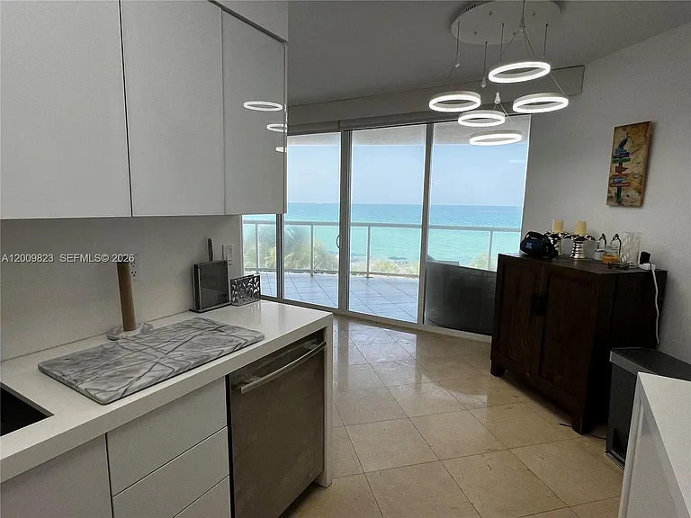 18671 Collins Ave #402 — Photo 8