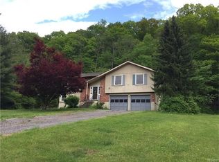 22 Ashley Ln, Cold Spring, NY 10516