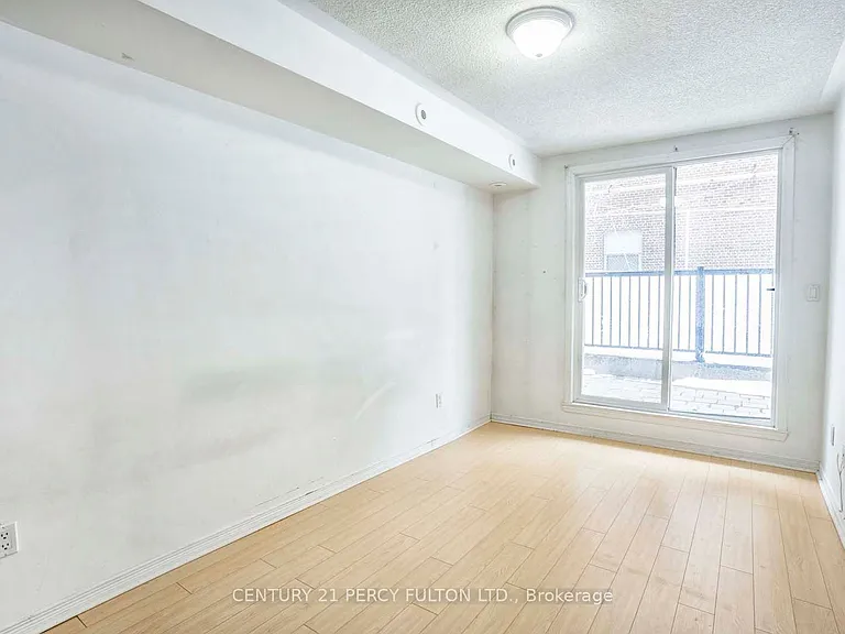 45 Strangford Ln #101 — Photo 7