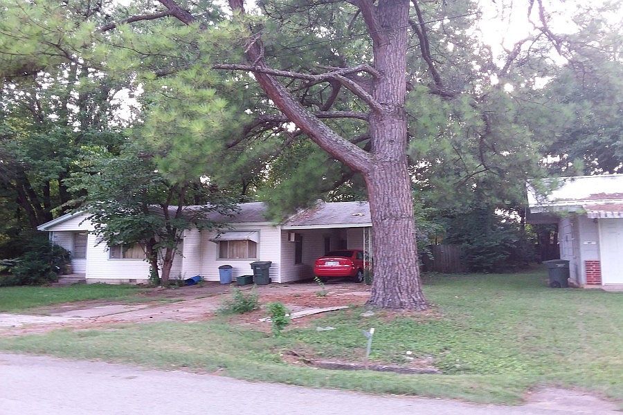 2nd image of 1701 N Sang Ave