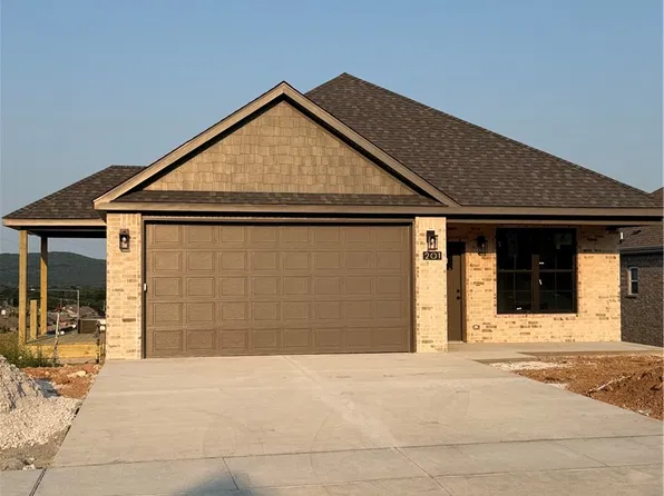 201 N Eagle Mountain St, Prairie Grove, AR 72753