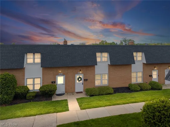 6962 S Parkway Dr, Cleveland, OH 44130