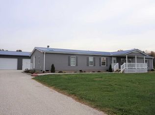 272 S 1225 E, Oakland City, IN 47660