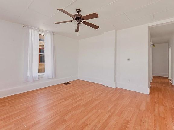 5th image of 303 S Convent St