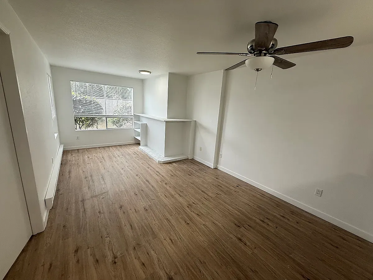 Whitman Place Apartments — Photo 3