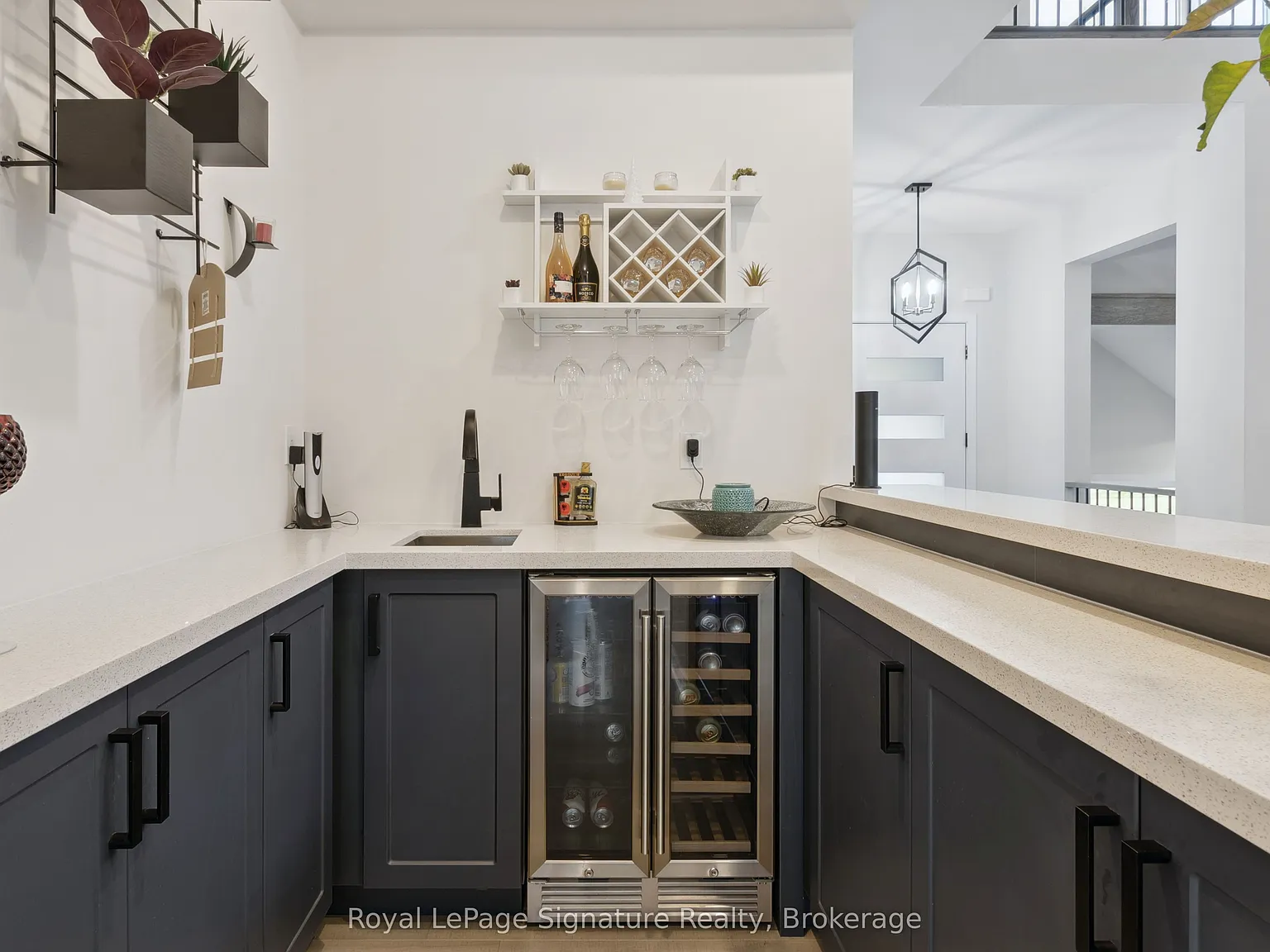 6 bed, $30,000 — Photo 4
