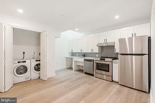 2002 Frankford Ave #101 Photo 1