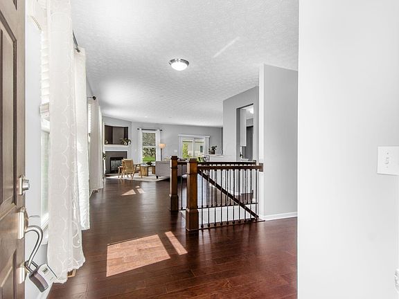 4th image of 4879 Blossom Way #41