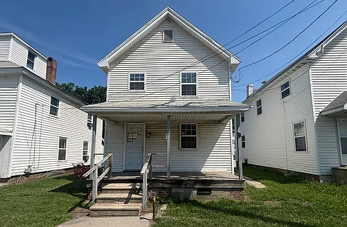 695 Fitzwater St Photo 1