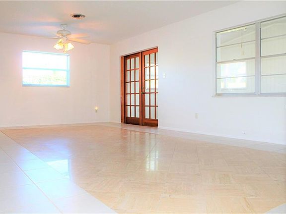 2nd image of 10638 Bresslyn Blvd