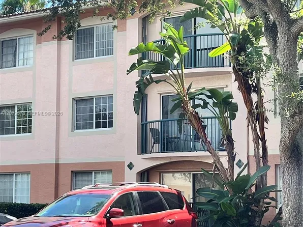 2009 SE 10th Ave APT 319, Fort Lauderdale, FL 33316