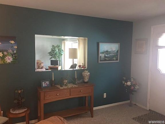 4th image of 65 Carriage Dr APT 4