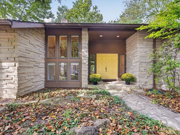 2317 E Linden Hill Dr, Bloomington, IN 47401