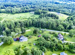 77 Blossom Dr, Pomfret Center, CT 06259