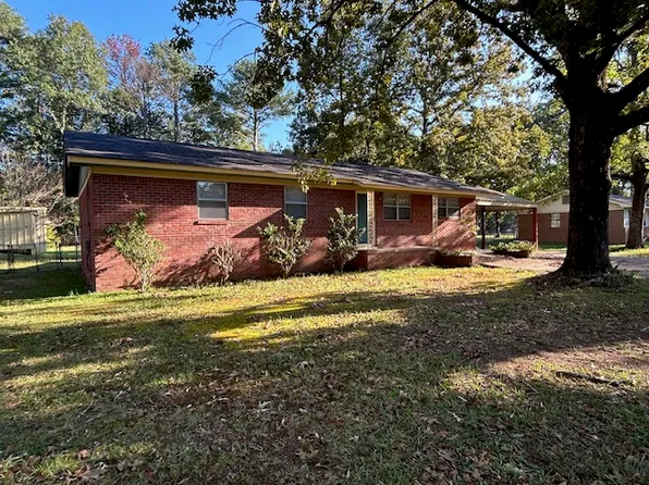 125 Pierce Rd, Columbus, MS 39702