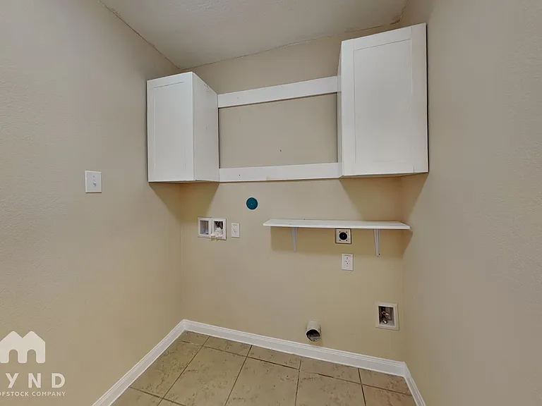 1680 Amy Dr — Photo 16