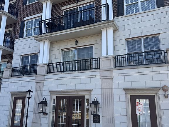 3rd image of 400 McDaniels Cir APT 405