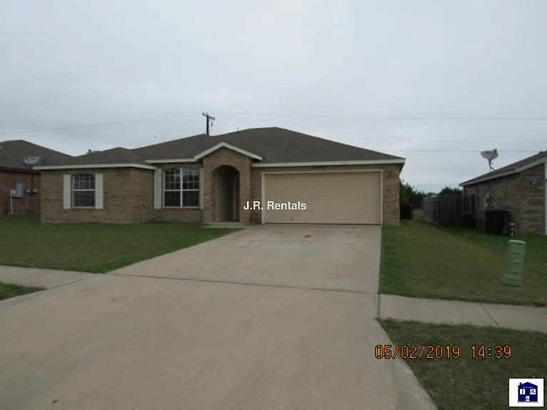 3909 Deputy Dr — Photo 1