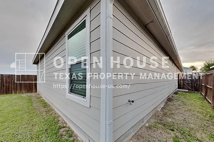 5529 McClelland St — Photo 15